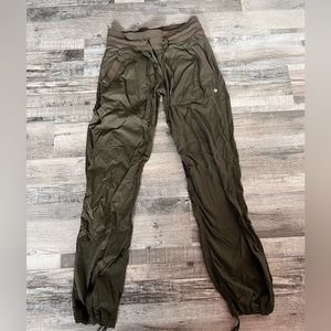 woman’s lululemon dance studio pants!